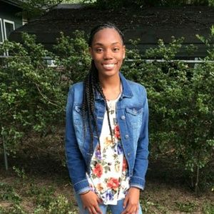 Meet your Posher, Alexis